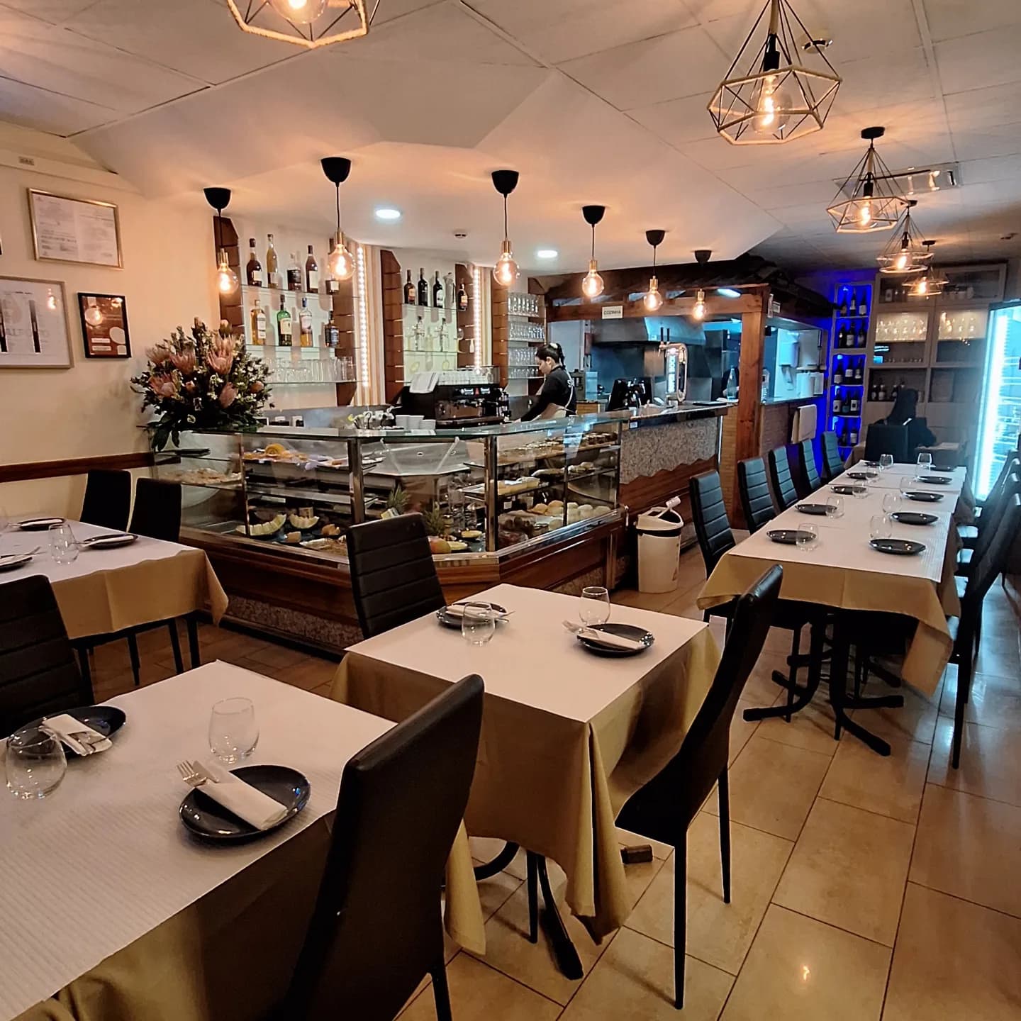 A sala da Cozinha Nunes, restaurante familiar em Amora